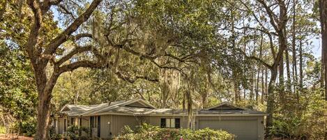 House (4 Bedrooms) | Front of property