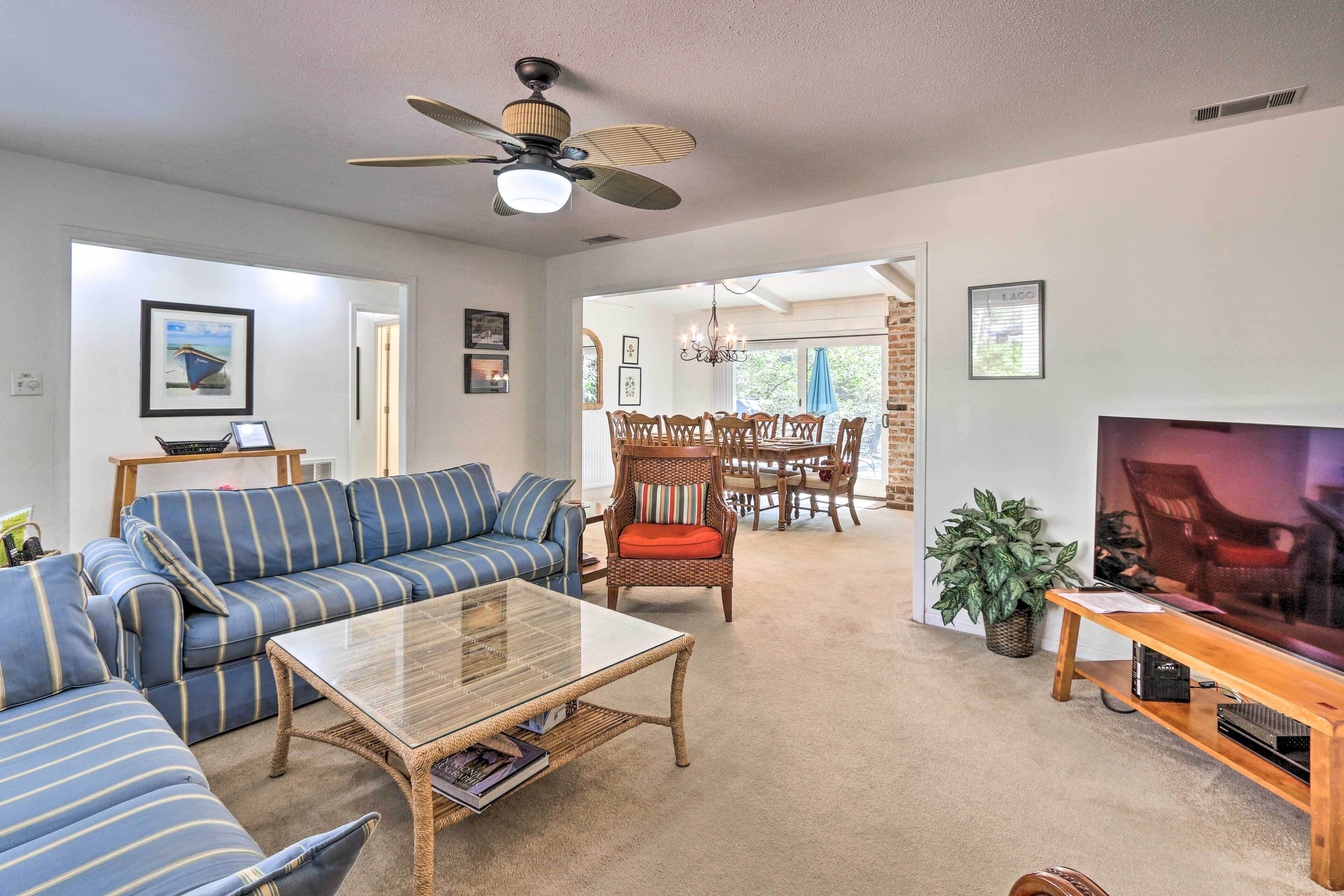 Family-friendly Hilton Head Home: < 1 Mi to Beach!