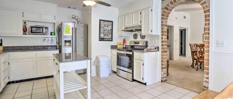 House (4 Bedrooms) | Interior