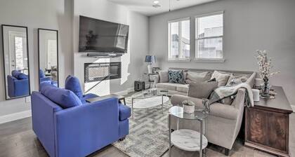 Patio & Game Room: Modern Home in Frisco