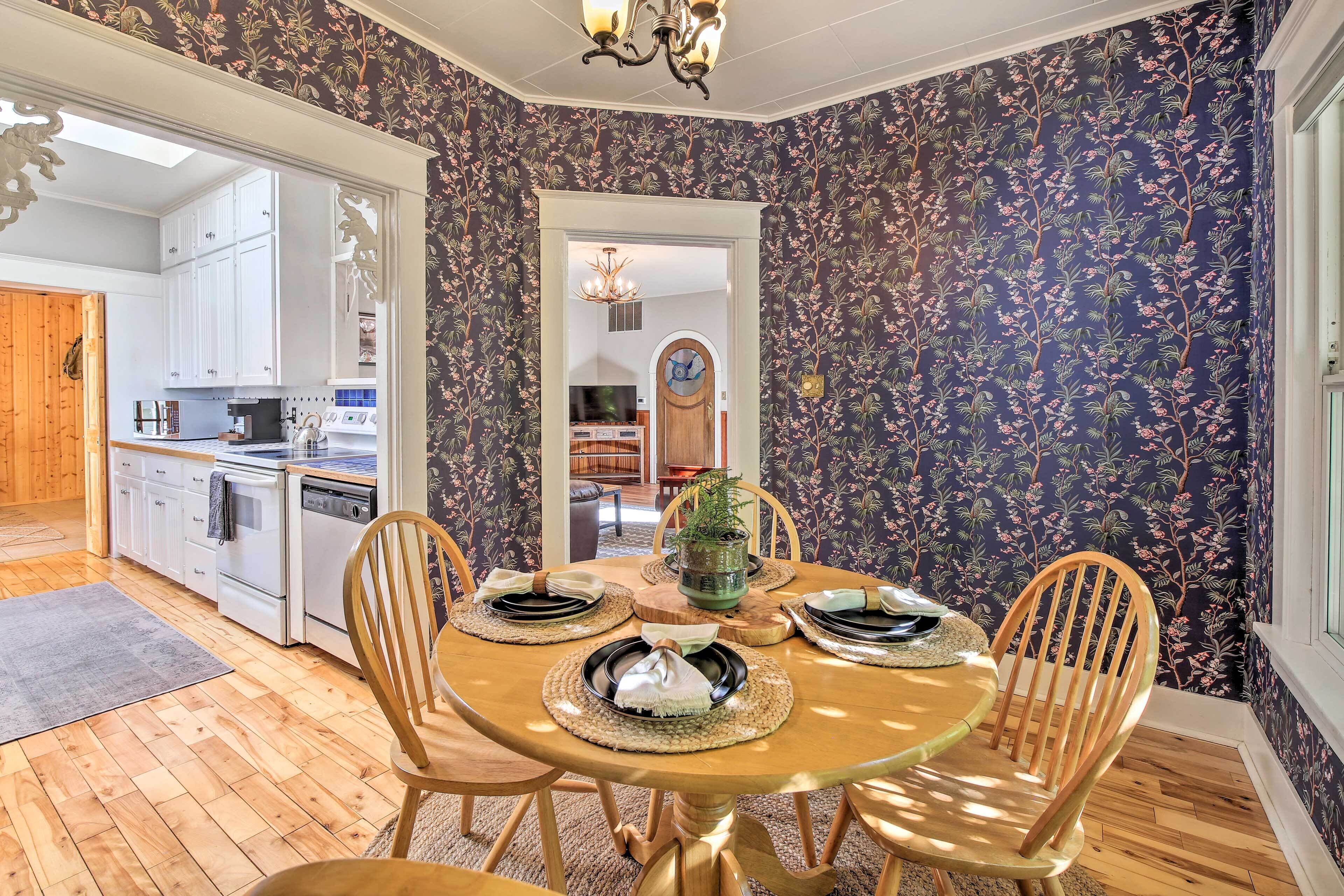 House (2 Bedrooms) | Interior