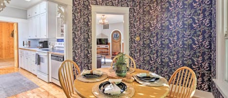 House (2 Bedrooms) | Interior