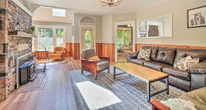 Cozy 'black Bear Retreat' by Mount Rainier!