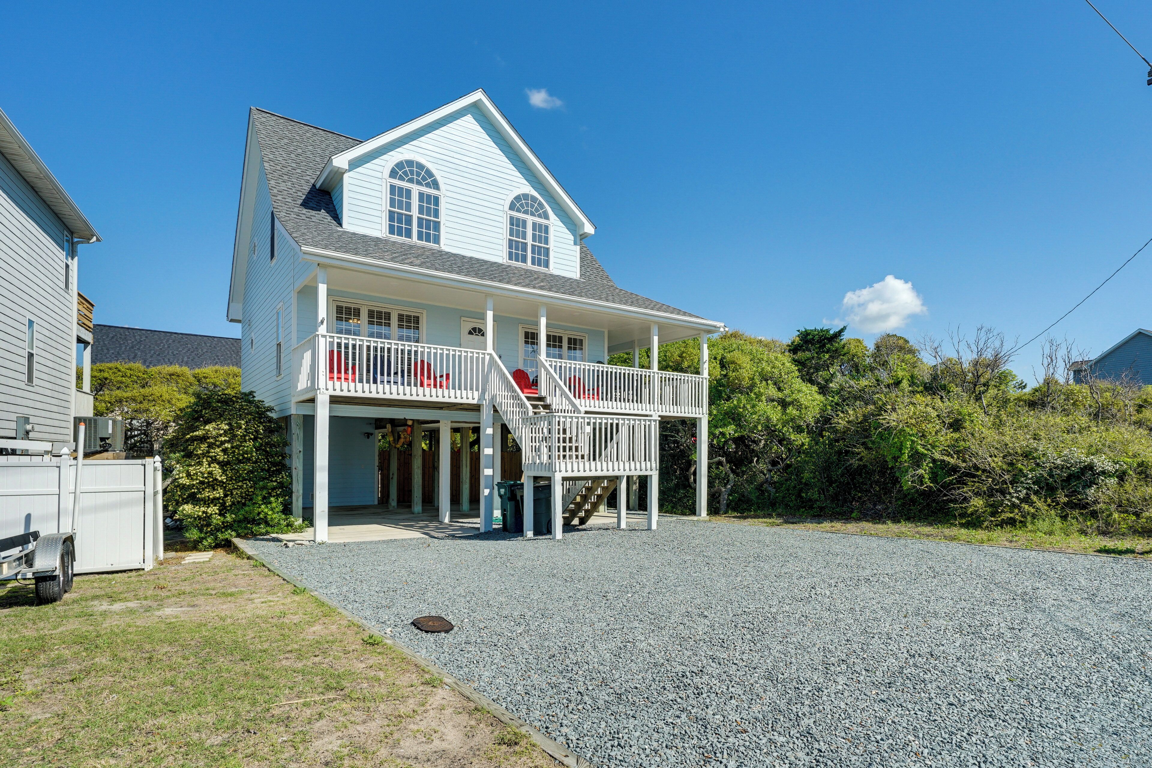 Topsail Beach Vacation Rental: Idyllic Ocean Views