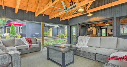 Riverfront Zanesville Getaway w/ Private Bar!