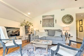 Apartment (2 Bedrooms) | Interior - 4 Mi to Boone: Converted Barn Duplex by Stream (Blowing Rock)