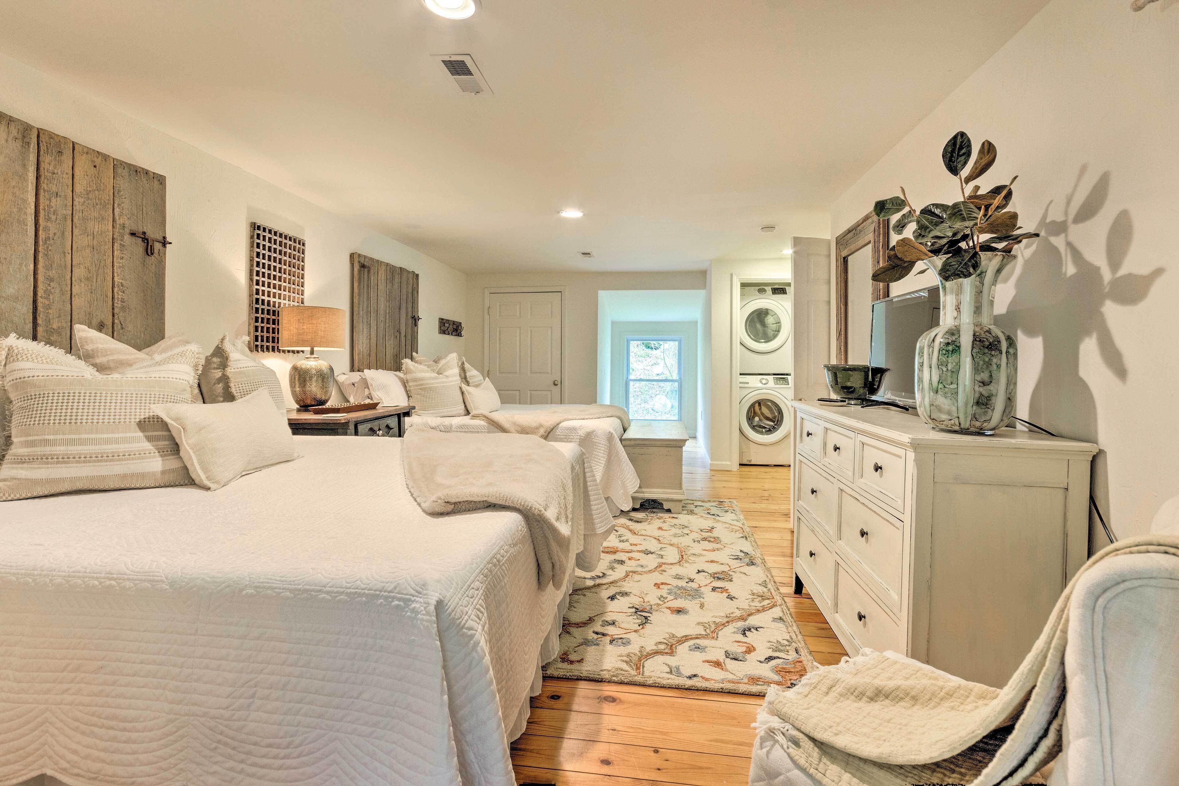 Modern Farmhouse Duplex by Stream, 4 Mi to Boone!