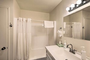 Apartment (2 Bedrooms) | Interior - Sunny Vacation Rental in Pismo Beach! (Pismo Beach)