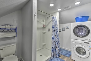 Apartment (3 Bedrooms) | Interior - Crescent City Apartment w/ Easy Lake Access! (Crescent City)