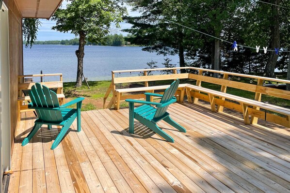 House (2 Bedrooms) | Interior - Lakefront Mercer Home: Private Dock & Kayaks! (Mercer)