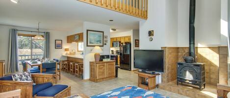 House (5 Bedrooms) | Interior