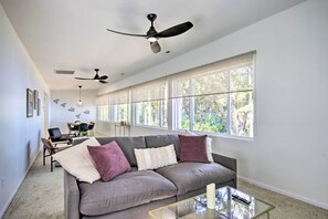 Interior - Anglers Paradise, 1 Mi to Broyles Recreation Area (Townville)