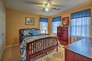 4 bedrooms, iron/ironing board, bed sheets