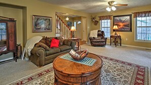 TV - Circleville Home w/ 5 Private Acres & Mtn Views! (Circleville)