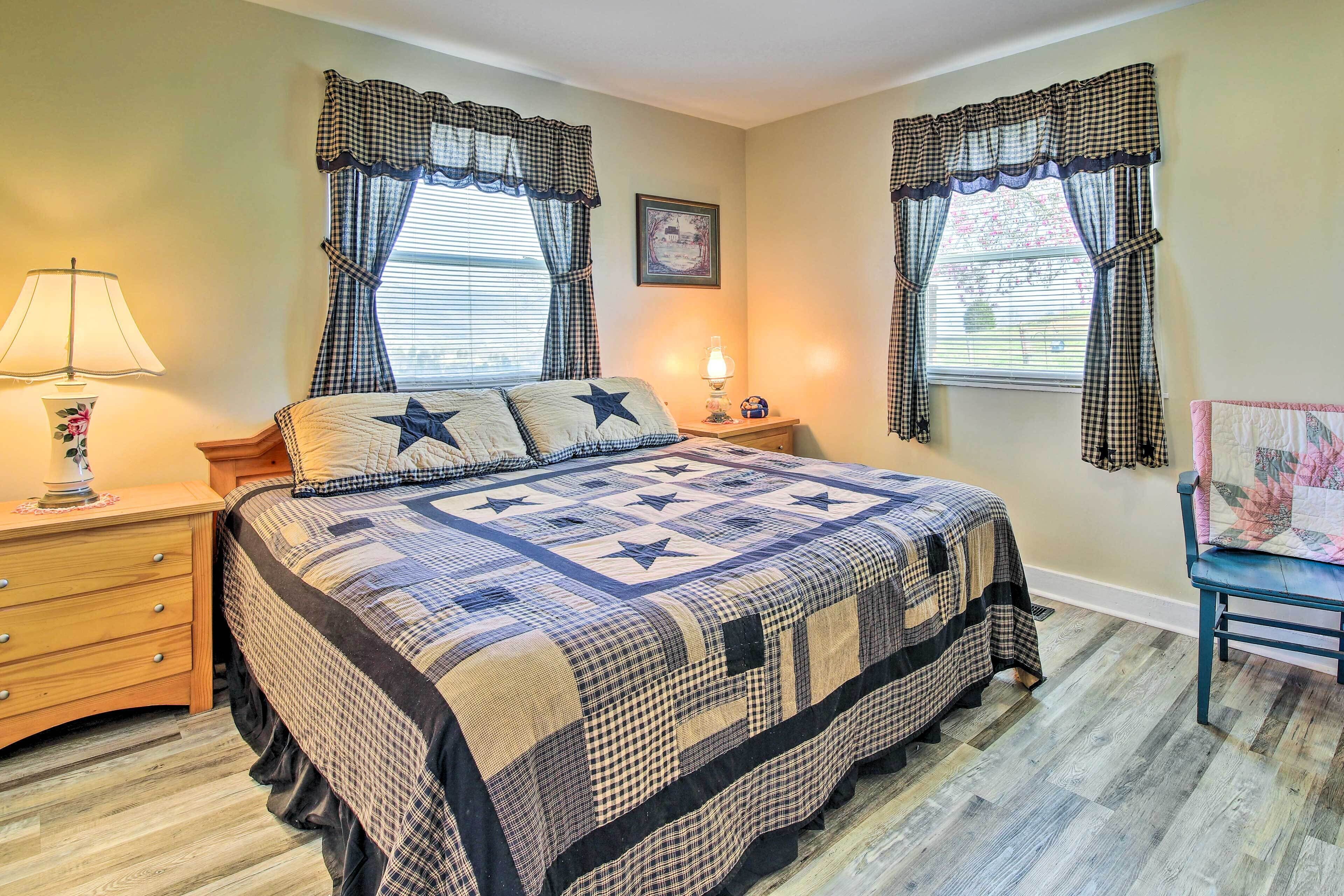 House (3 Bedrooms) | Interior