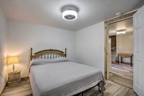 3 bedrooms, bed sheets - Harpers Ferry Escape: Near Hiking & Kayaking (Harpers Ferry)