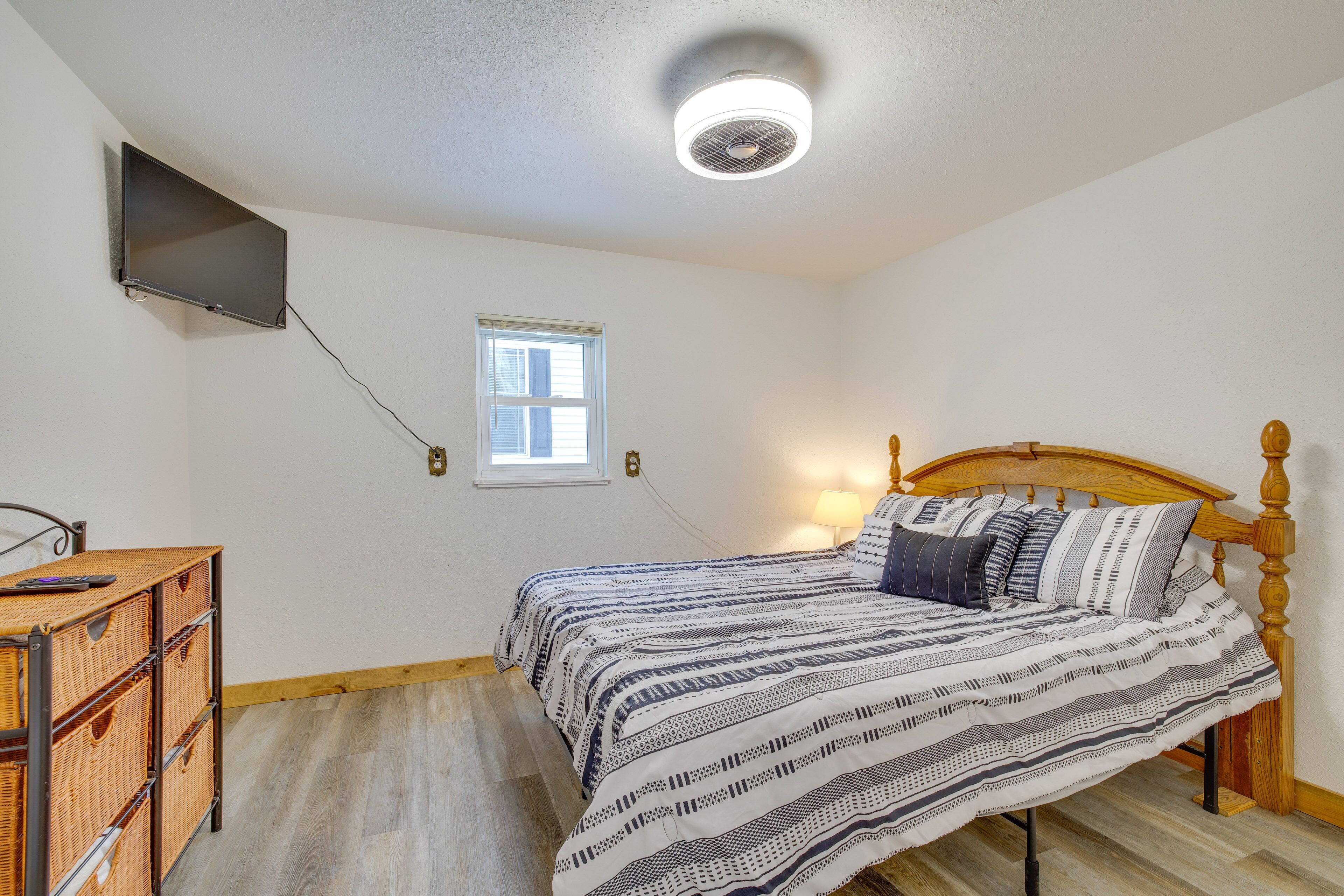 House (3 Bedrooms) | 3 bilik tidur, cadar katil 