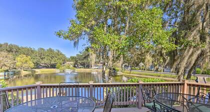 Palmetto Dunes Villa w/ Deck & Lagoon Views!