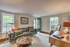 Cottage (2 Bedrooms) | Interior