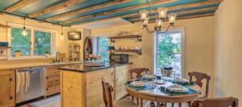 Historic Home in Lambertville: Walk to Bridge