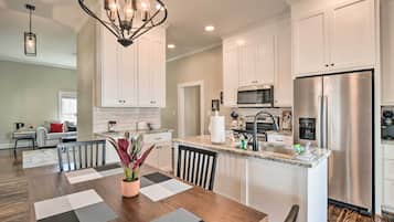 House (2 Bedrooms) | Interior