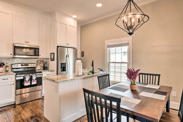 House (2 Bedrooms) | Interior