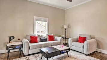 House (2 Bedrooms) | Front of property