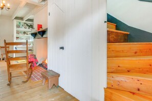 House (3 Bedrooms) | Interior - Historical Thurmont Escape w/ Furnished Deck! (Thurmont)