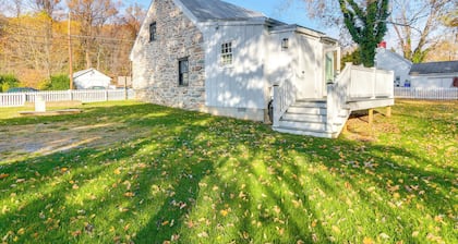 Historical Thurmont Escape w/ Furnished Deck!