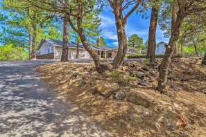 House (5 Bedrooms) | Interior - Walk to Golf Course: Home w/ Deck in Ruidoso! (Ruidoso)