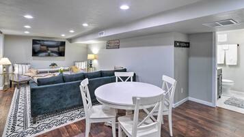 Cottage (4 Bedrooms) | Interior