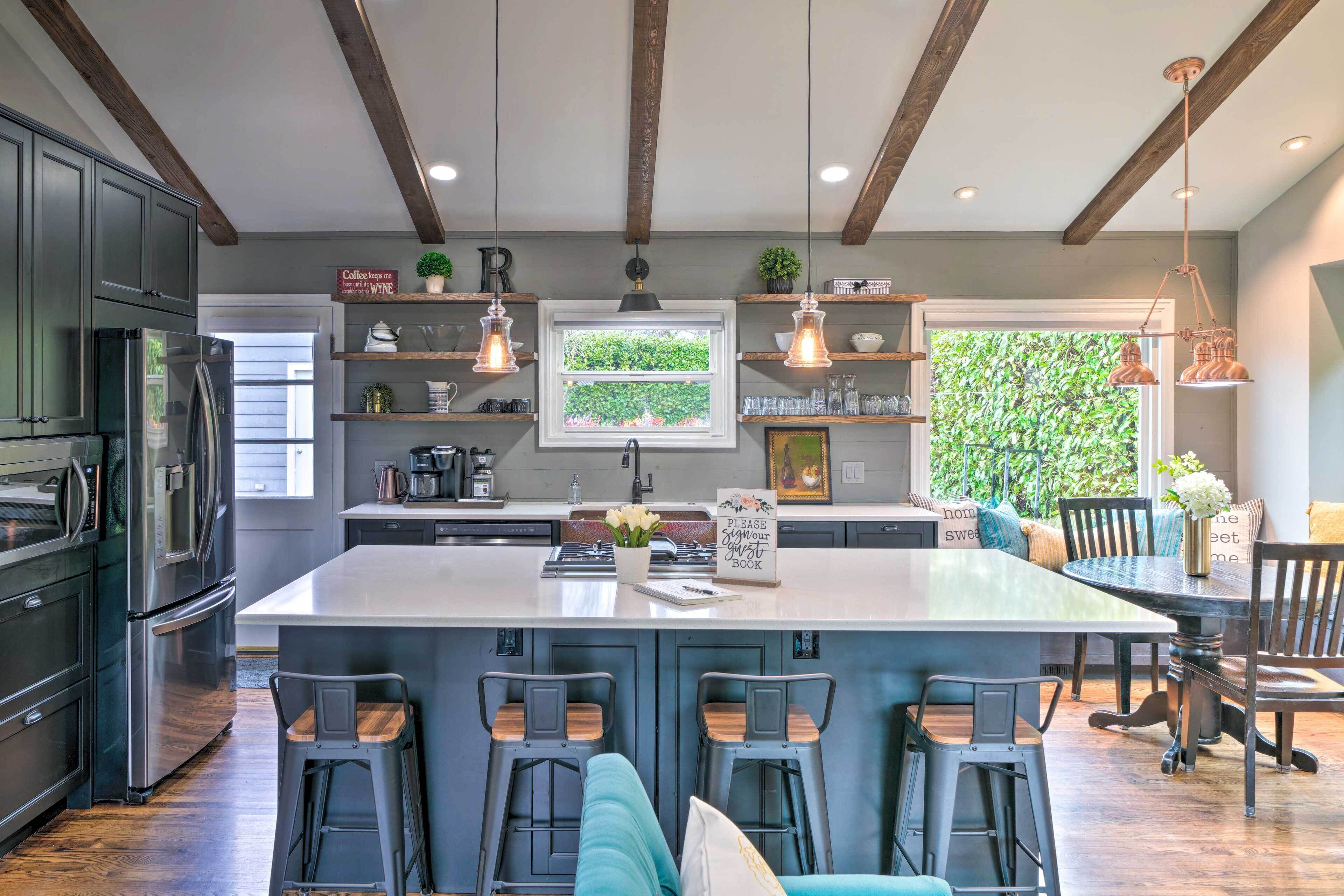 المنشأة من الداخل