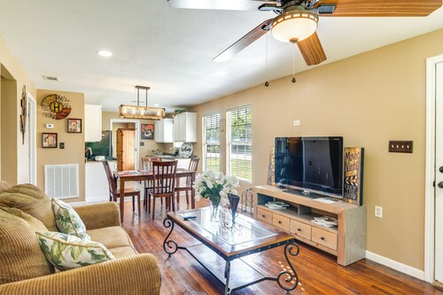 Pet-friendly Victoria Home - Kayak, Fish & Golf!