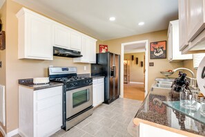 House (3 Bedrooms) | Interior - Kayak, Fish & Golf - Charming Victoria Home! (Bloomington)