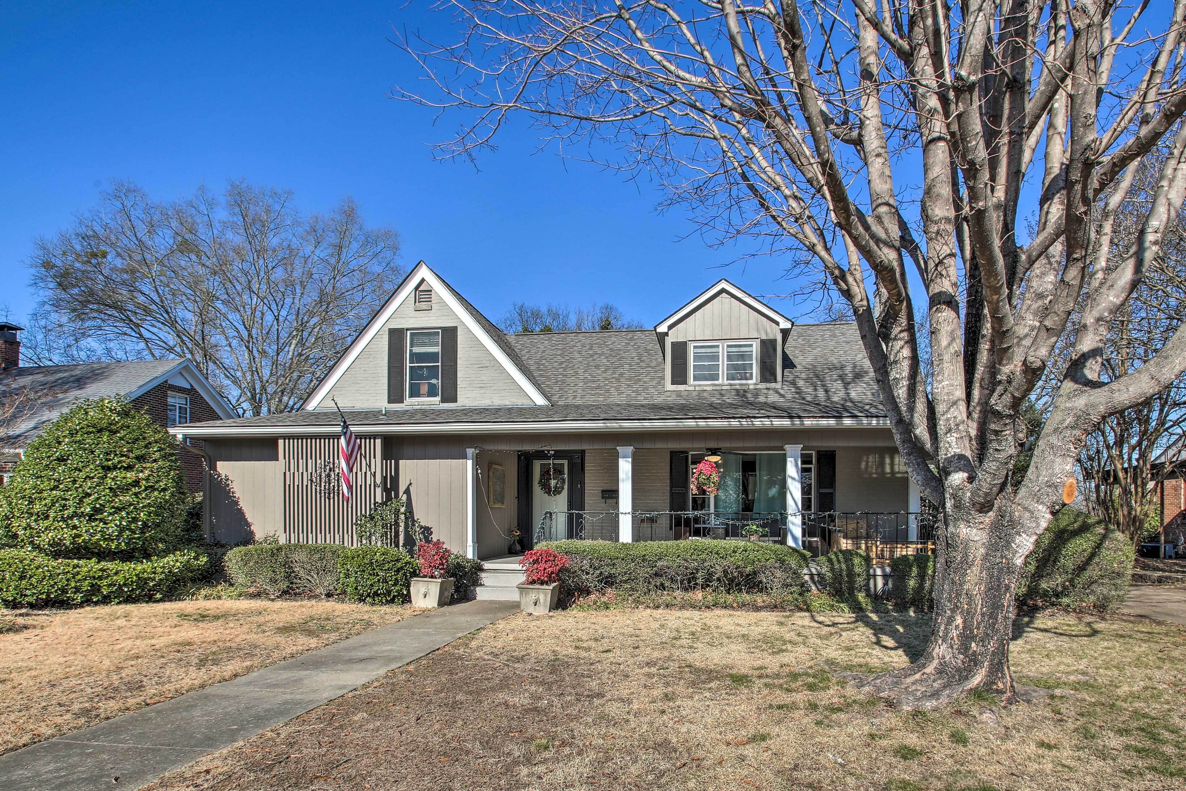 House (5 Bedrooms) | Interior