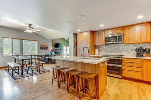 บ้านพัก (4 Bedrooms) | ภายใน