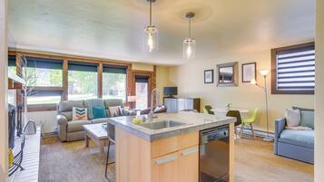 Apartment (1 Bedroom) | Interior