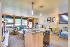 Apartment (1 Bedroom) | Interior - Eagle-vail Hideaway w/ Golf, Ski, and More! (Avon)