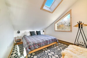 House (3 Bedrooms) | Interior - Hilltop Walton Getaway With Picturesque Views! (Walton)