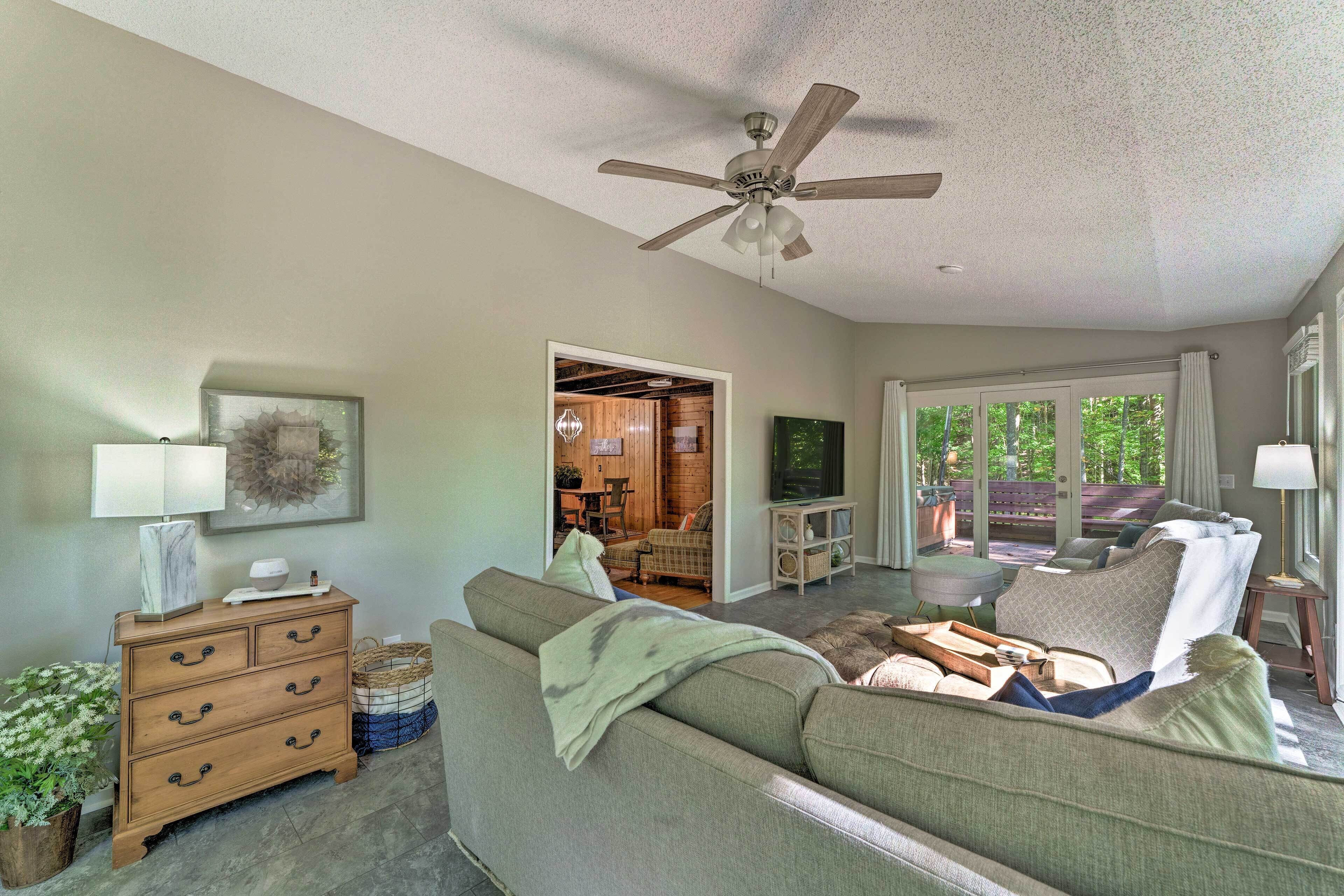 House (2 Bedrooms) | Interior