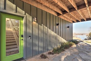 Interior - Modern 'lakeview Hilltop Retreat' w/ Game Garage! (Granbury)