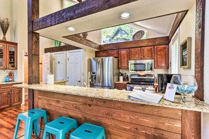 Interior - 1 Mi to Margaritaville: Tan-tar-a Estates Retreat (Osage Beach)