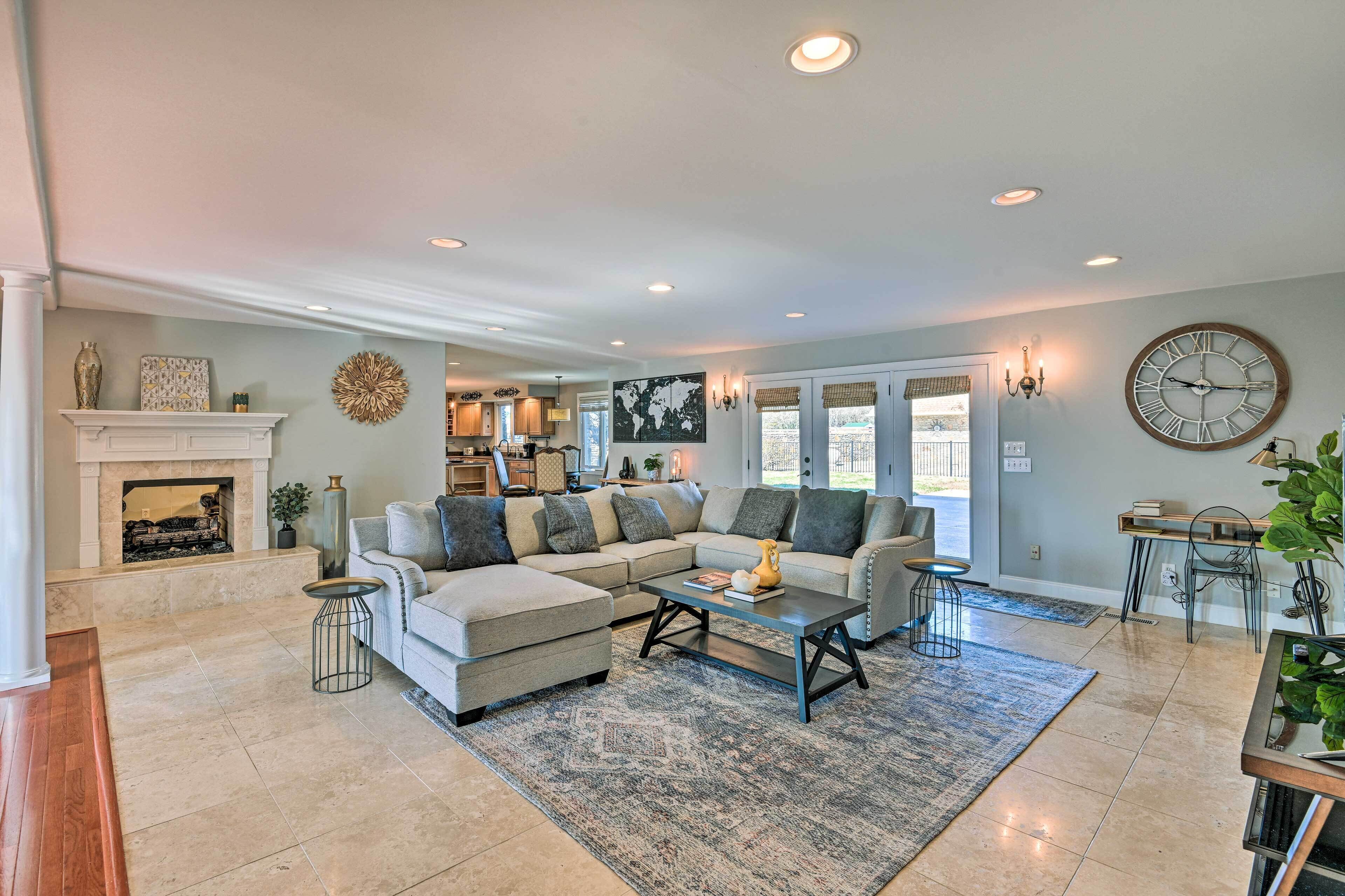 Villa w/ Pool & Acreage ~ 10 Mi to Franklin