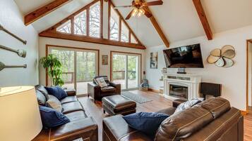 House (3 Bedrooms) | Front of property