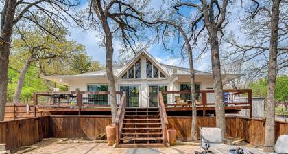 Versatile Home w/ Deck & Grill, 1 Mi to Lake!