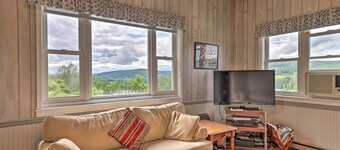 Apartment w/ Shared Deck & View of Cowanesque Lake