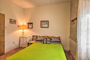 Apartment (2 Bedrooms) | Interior - Apartment w/ Shared Deck & View of Cowanesque Lake (Lawrenceville)