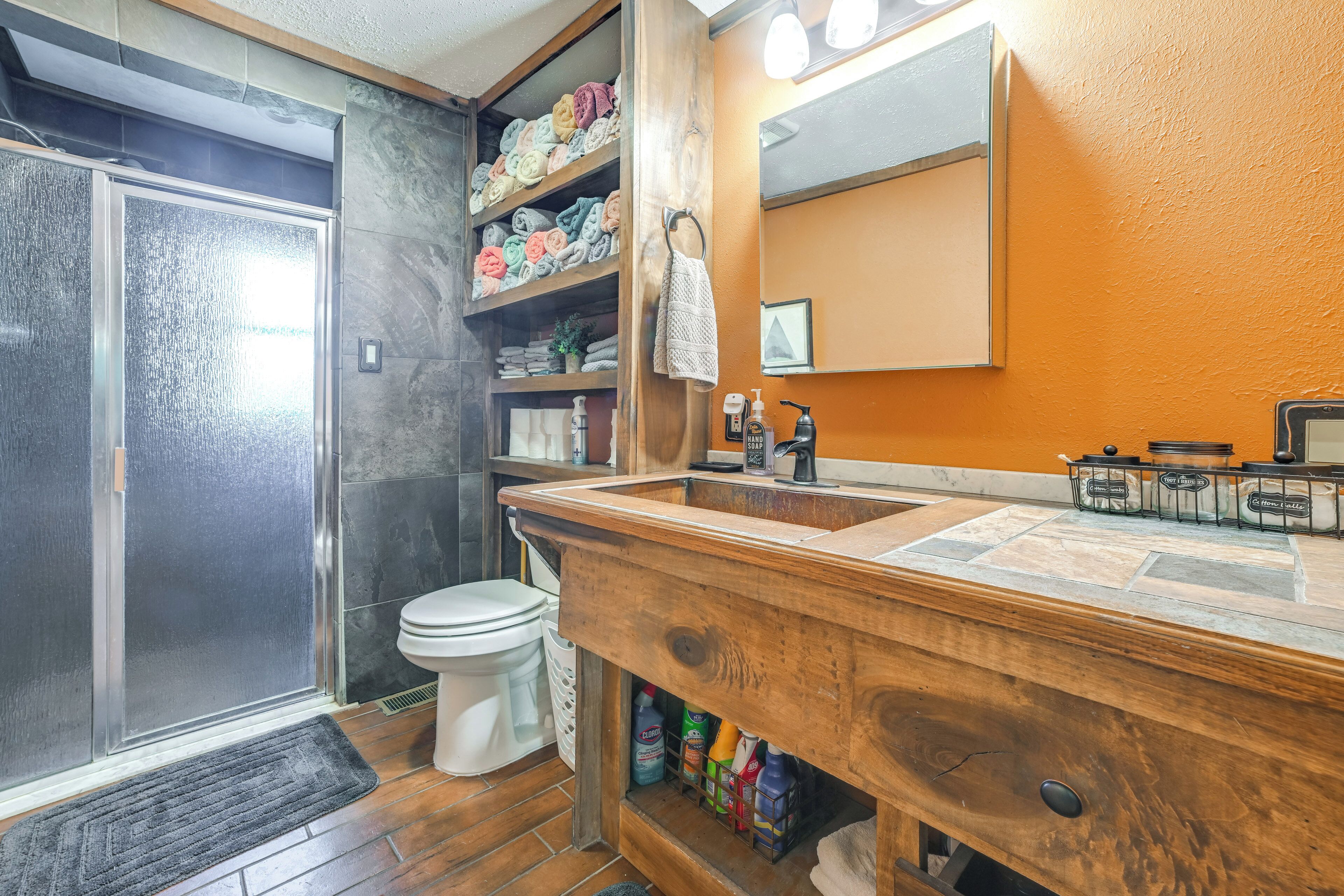 House (2 Bedrooms) | Interior