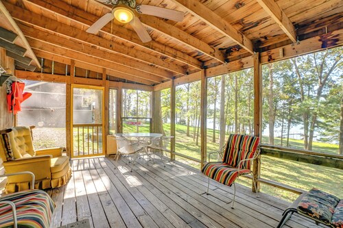 Screened Porch! Lakefront Gem in Boyd's Branch Bay