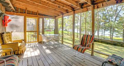 Screened Porch! Lakefront Gem in Boyd's Branch Bay